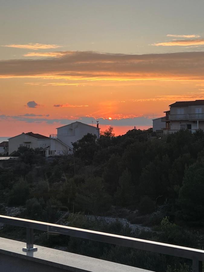 Luxury Laurus Penthouse With Awesome Sea View Apartamento Primošten Exterior foto